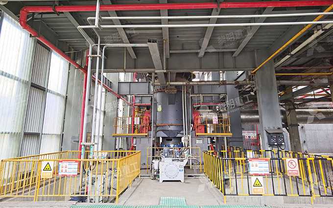 Broyeur pour coke de pétrole et coke de goudron dans la production d'anodes en carbone pour l'aluminium